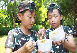  華東軍事夏令營特色活動有哪些？
