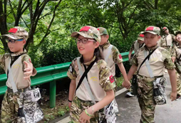 報(bào)名黃山的軍事夏令營需要多少錢