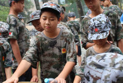 暑期湖北軍事夏令營有哪些活動特色？