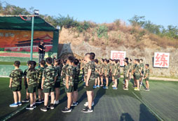 輝煌少年贏戰(zhàn)未來學(xué)業(yè)托管軍事夏令營(yíng)有哪些安全保障措施？