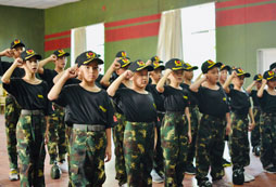  惠州軍事夏令營(yíng)一個(gè)月費(fèi)用是多少