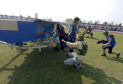 參加湖南軍事夏令營(yíng)給孩子一個(gè)不一樣的假期