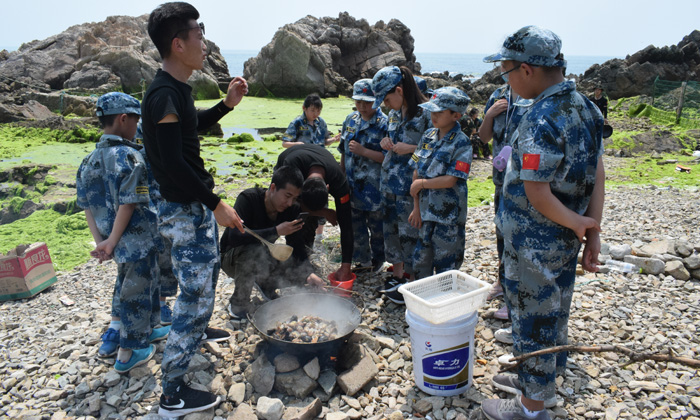 戶外技能夏令營(yíng)哪家好