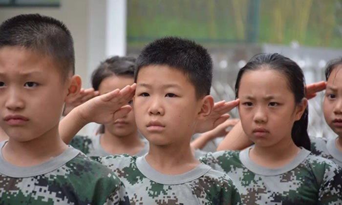 湖州青少年軍事夏令營(yíng)