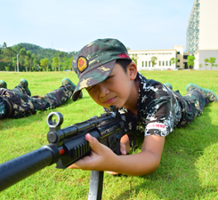 體驗(yàn)式的軍事拓展樹立孩子良好的行為習(xí)慣