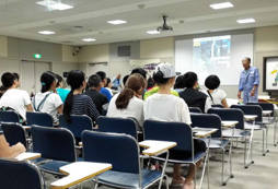新東方冬令營歐洲1線游覽陽光的照耀下的米開朗基羅廣場