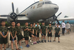 巨峰成長軍事夏令營為孩子插上夢想的翅膀