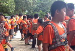 參加減肥達(dá)人夏令營(yíng)終止孩子的肥胖