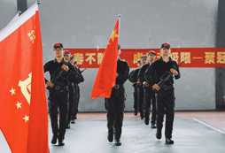 教官團(tuán)隊(duì)以身作則