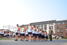 培養(yǎng)青少年全面健康成長