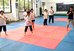 減肥訓(xùn)練營幫助我們快速減肥