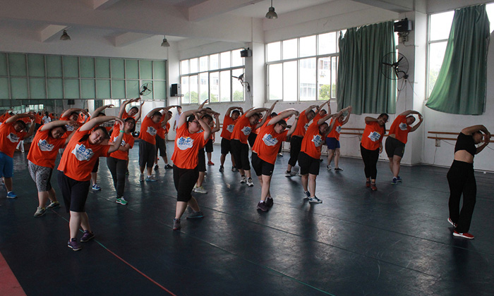 減肥夏令營(yíng)