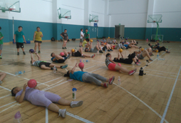 腰部的肉肉要怎樣解決掉呢