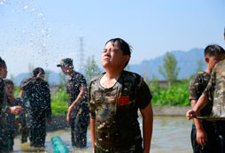 江蘇南京的青少年參加軍事夏令營多少錢？