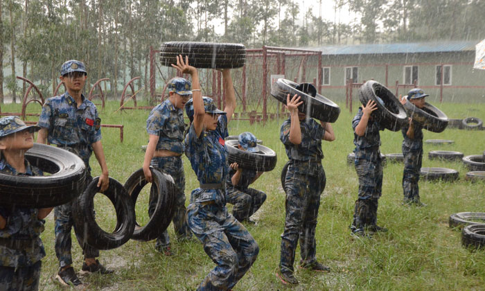 江蘇軍事夏令營(yíng).jpg