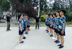 江西軍事夏令營 挑戰(zhàn)無極限