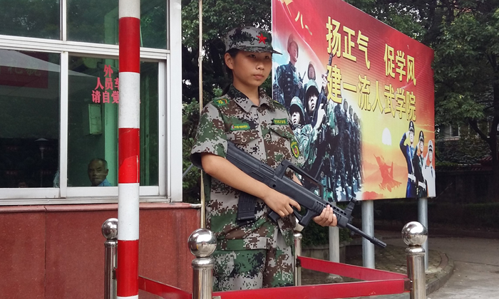 江西軍事夏令營(yíng)