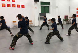 江西省撫州市軍訓(xùn)夏令營(yíng)學(xué)校有嗎？