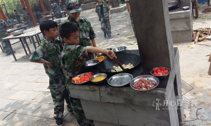江西吃苦夏令營