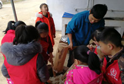 參加江西暑期集訓(xùn)營提高孩子的自我管理能力