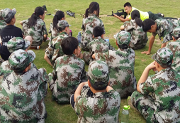 江西軍事夏令營(yíng)帶您的孩子感受大自然
