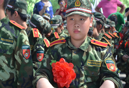 江西有合適中小學(xué)生參加的暑期軍事夏令營嗎？