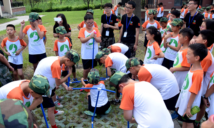 參加江西夏令營(yíng)提高青少年應(yīng)急反應(yīng)能力