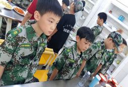 參加江西軍訓夏令營的感想