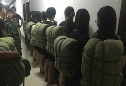 參加江西軍事夏令營(yíng)告別衣來(lái)伸手飯來(lái)張口