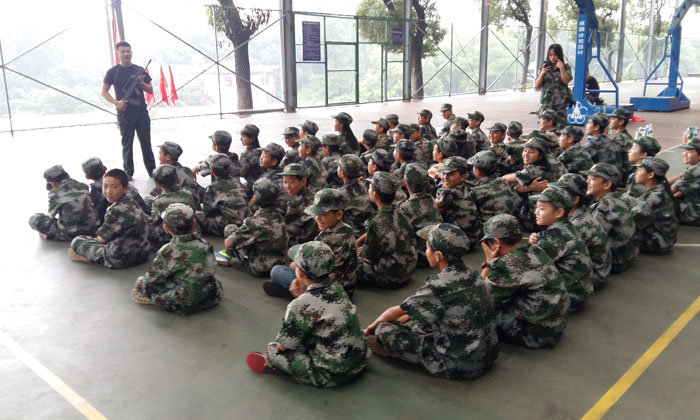 萍鄉(xiāng)軍事夏令營