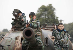 參加江西軍事夏令營奠定孩子的人生基礎(chǔ)！