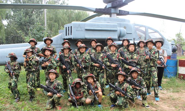假日軍事夏令營
