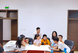 參加假日夏令營對(duì)孩子的成長(zhǎng)有幫助嗎？