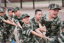 假日參加軍事夏令營費(fèi)用是多少