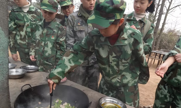 2024濟(jì)寧兒童軍營夏令營用習(xí)慣養(yǎng)成軍人性格！