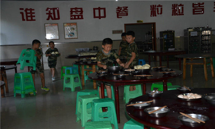 這個(gè)暑期報(bào)名參加景德鎮(zhèn)軍事夏令營吧