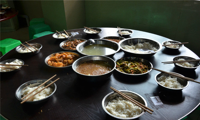 為什么很多家長都會選擇中小學(xué)生景德鎮(zhèn)夏令營？