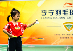 參加井岡山中小學(xué)生夏令營增強(qiáng)孩子動手能力