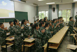 參加金華軍訓(xùn)夏令營(yíng)的安全保障有哪些呢？