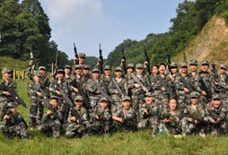 金華有一個月左右的軍事夏令營嗎？