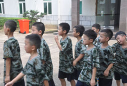 金華軍訓(xùn)夏令營讓孩子體驗(yàn)真正的軍旅生活