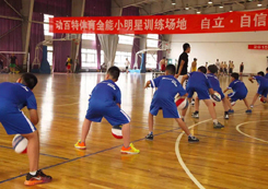 參加金華籃球夏令營課程有什么收獲呢？