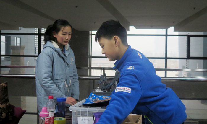 青少年參加機器人夏令營的收獲.jpg