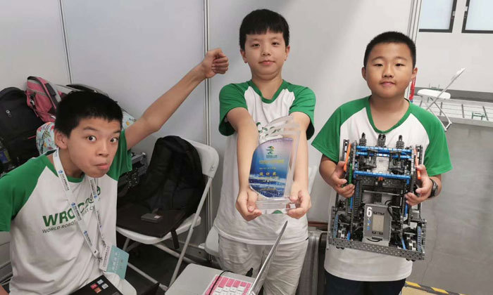 機(jī)器人夏令營.jpg