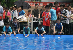 機(jī)器人夏令營體驗(yàn)純正美國文化