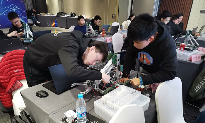 2020值得推薦的機器人夏令營課程有哪些？1.jpg
