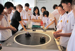 暑期機(jī)器人夏令營讓孩子在這里迷上科學(xué)！