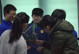 西安有適合小學(xué)生參加的機(jī)器人夏令營嗎？