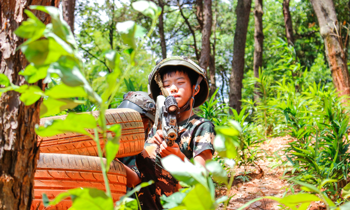 鐵血獵人夏令營