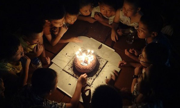 營中的生日派對